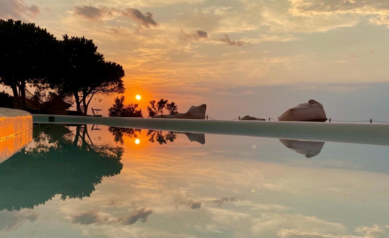 Eight Dimensions Capari Suites Elafonisos Экстерьер фото
